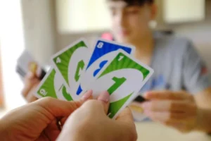 Uno reverse card